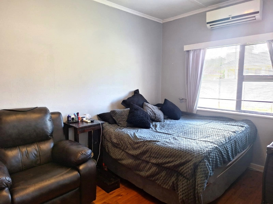 4 Bedroom Property for Sale in Van Riebeeck Hoogte Eastern Cape